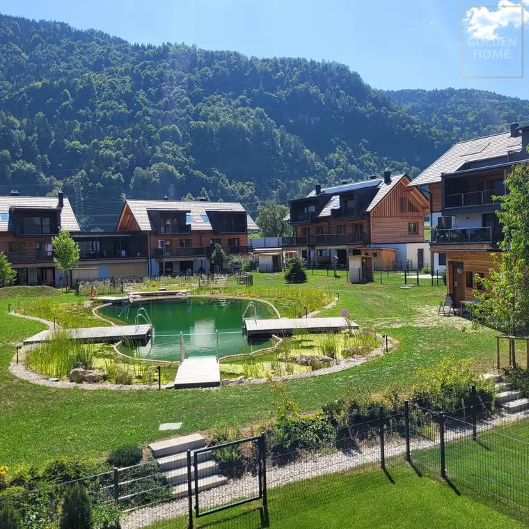 Alpiner Wohnstil in beeindruckender Bergkulisse – mit exklusivem Bio-Schwimmteich