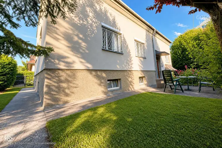 Großzügiges Heim mit Gartenparadies: Familienhaus mit Potential auf sonnigem Eckgrundstück