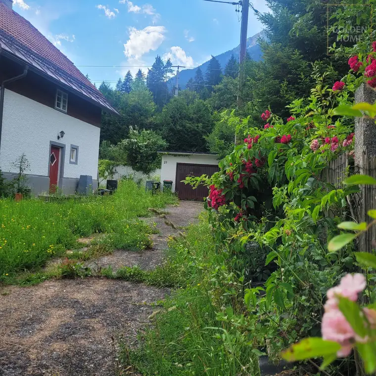 Sonniges Grundstück mit Sanierungsobjekt in Kärntner Alpen- &amp; Seenregion