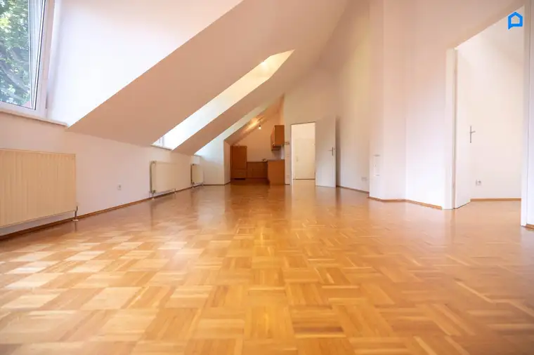 +VOR den Toren WIENS + Helle, gemütliche 3 -Zimmer + mit 36 m² Wohnküche und 7,8 m² Balkon + grüner Innenhof, hell, ruhig, 1. OG, Dachgeschoss+
