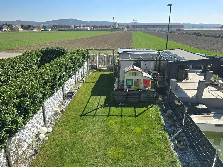 Energieeffizientes und modernes Reihenhaus mit Fernblick