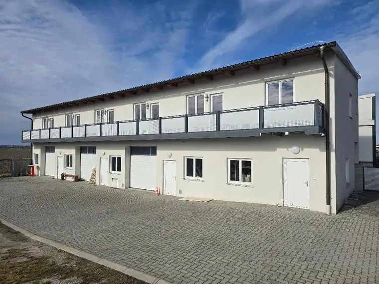 Moderne Büro- oder Vereinsräume – Erstbezug