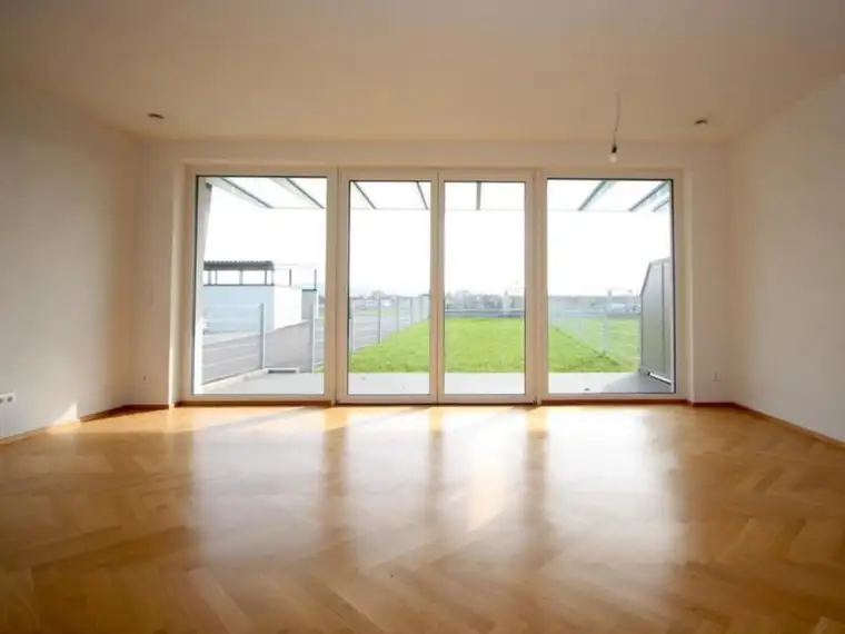 Energieeffizientes und modernes Reihenhaus mit Parkplatz