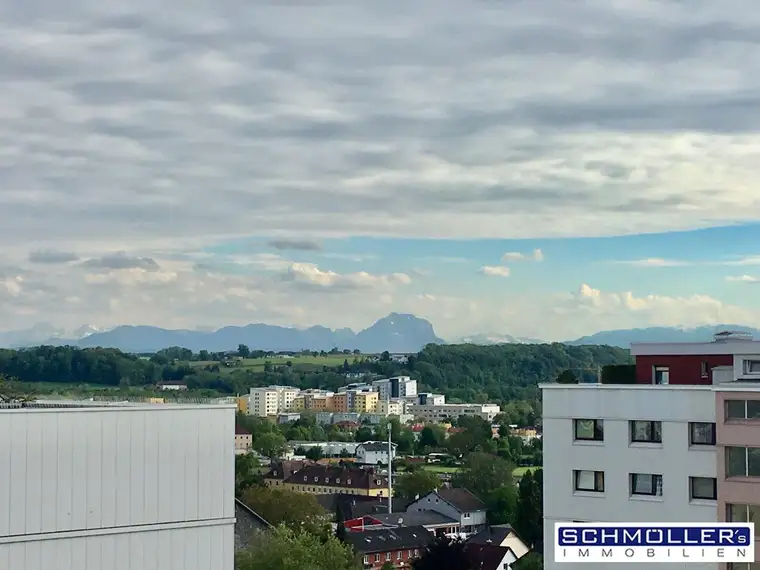 Leben hoch über Wels - 4-Zimmer-Wohnung mit Loggia und schöner Aussicht!