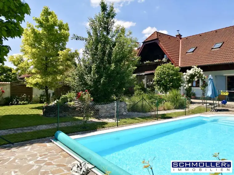 Familiendomizil mit Pool und Gartenparadies am Stadtrand von Wels