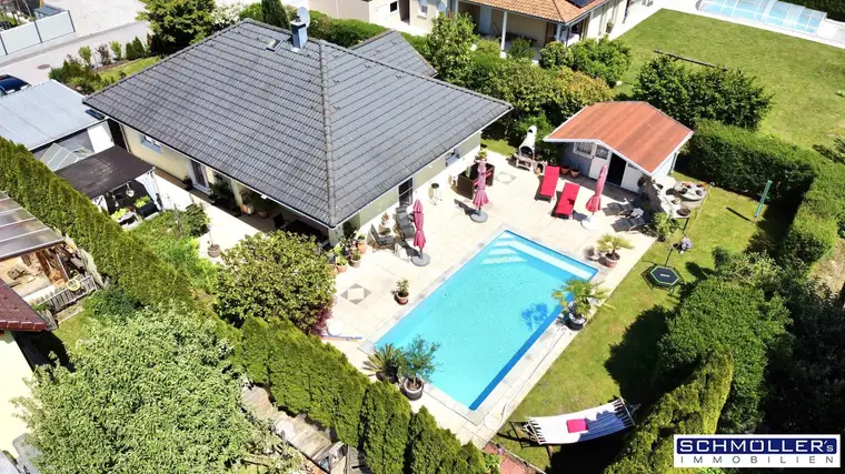 Wohlfühl-Bungalow mit Pool in idyllischer Lage