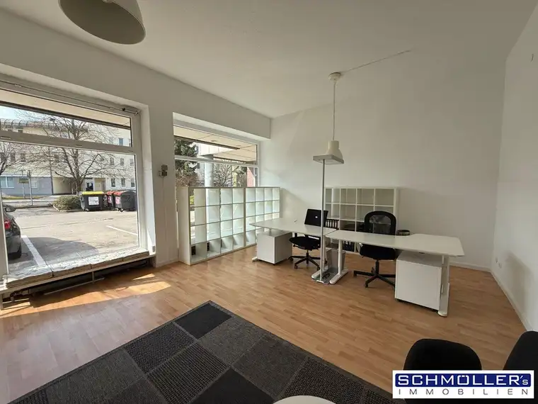 Möbliertes Büro/Praxis/Geschäftsfläche in zentraler Lage