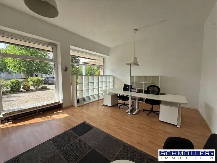 Möbliertes Büro/Praxis/Geschäftsfläche in zentraler Lage