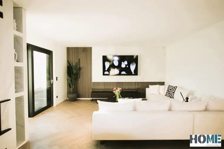 Barrierefreie, moderne, Luxus 4-Zimmerwohnung mit Garten und 2 Autostellplätzen!