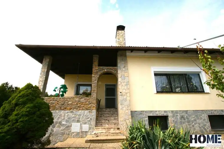 exklusiver Bungalow, vollunterkellert, mit viel Platz für Arbeit, Familie und Ihren Fuhrpark