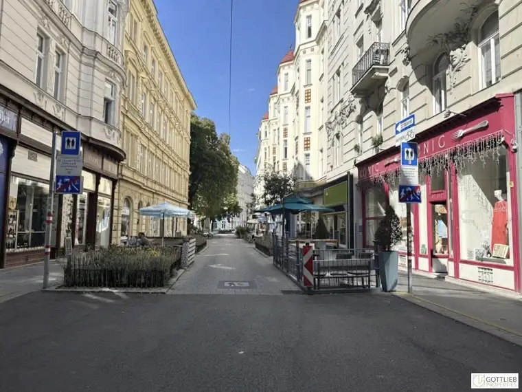 Bestlage Servitengasse! Perfekt etabliertes internationales Delikatessen-Geschäft in Frequenzlage mit schönem Schanigarten