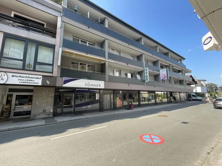 Zentrale 2-Zimmer Wohnung mit Balkon und Stellplatz