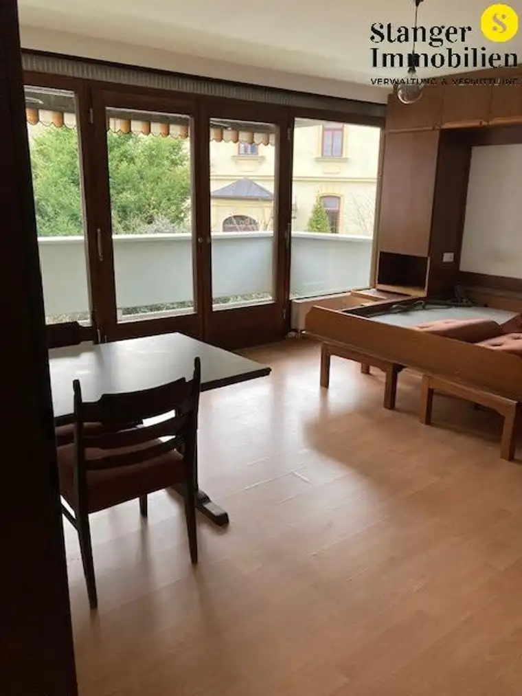 Saggen: Möblierte 1-Zimmer-Wohnung mit Balkon 