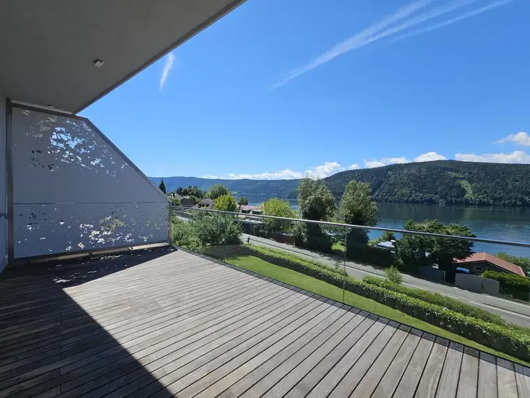 Rarität: Architekten-Penthouse am Millstätter See in Uferlage mit privatem Seezugang