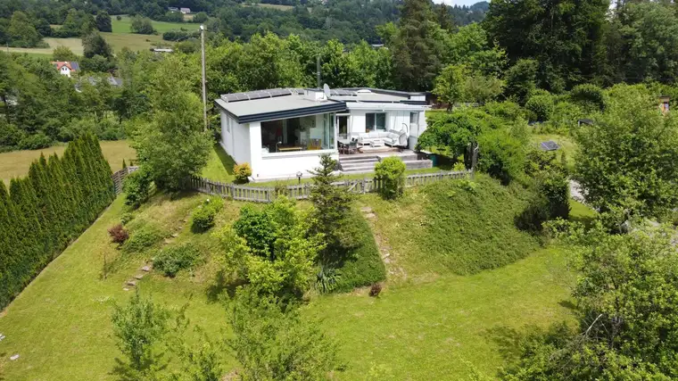 Beeindruckend schöne Villa - Natur, Licht und klare Formen