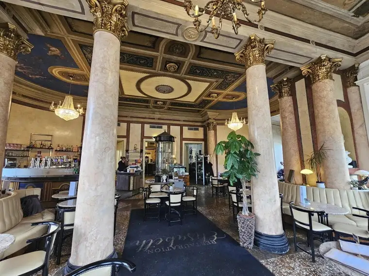 Traditionell - Außergewöhnlich - Authentisch - DAS SISSY - Restaurant "Elisabeth"