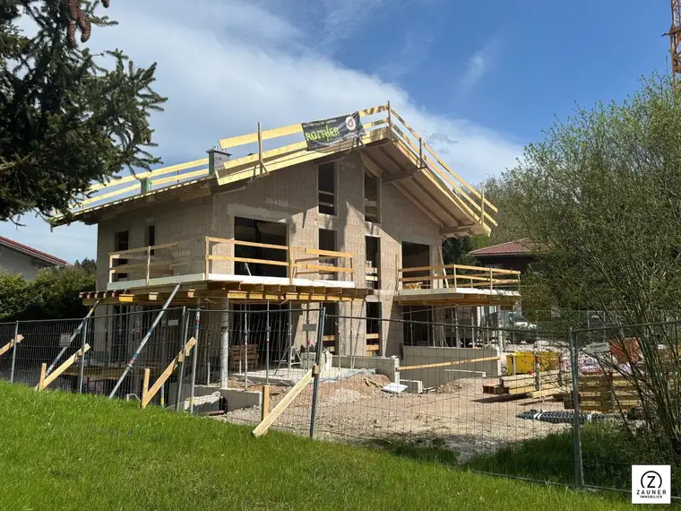 Wohnen auf 2 Ebenen mit Sonnen-Terrasse in Seekirchen