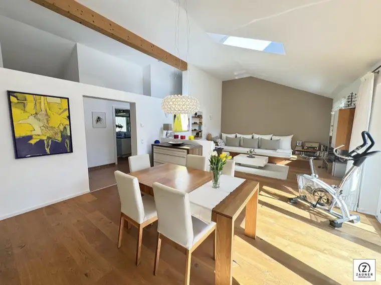 Exquisite Wohnung mit hohen Räumen u. herrlichem Ausblick in Großgmain