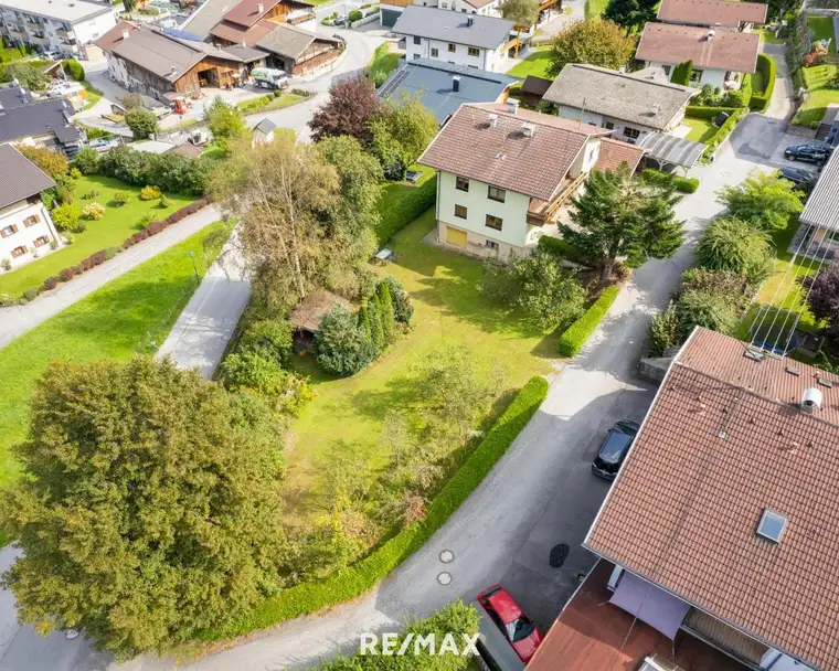 Großes Baugrundstück für Ihr Wohnprojekt – Grundstück auch teilbar !
