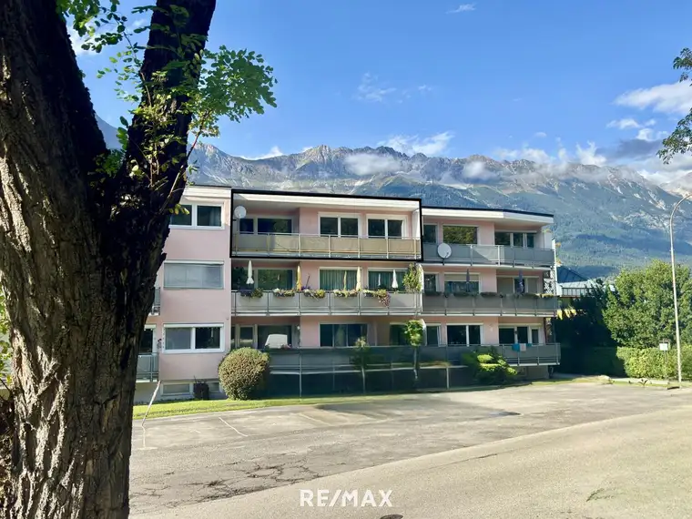 97 m² Dachgeschosswohnung mit Balkon &amp; Tiefgarage