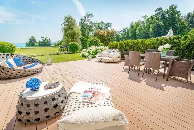 Tina Pühringer, LIVING DELUXE Real Estate GmbH