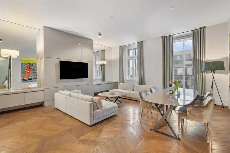 Jens Svete, LIVING DELUXE Real Estate GmbH