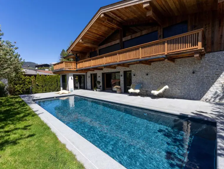 Nicola Knoll, LIVING DELUXE Real Estate GmbH