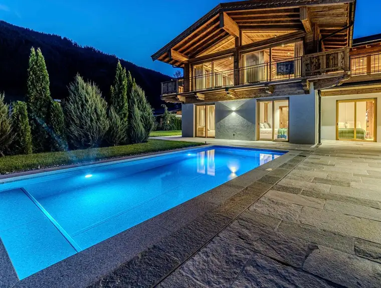 Nicola Knoll, LIVING DELUXE Real Estate GmbH