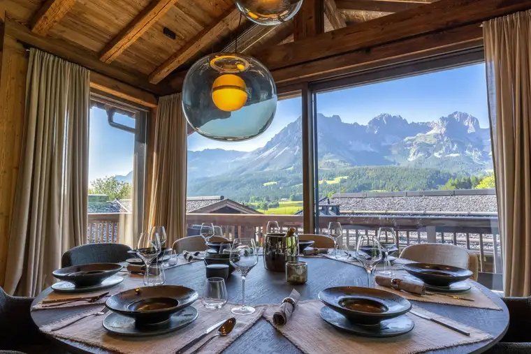 Nicola Knoll, LIVING DELUXE Real Estate GmbH