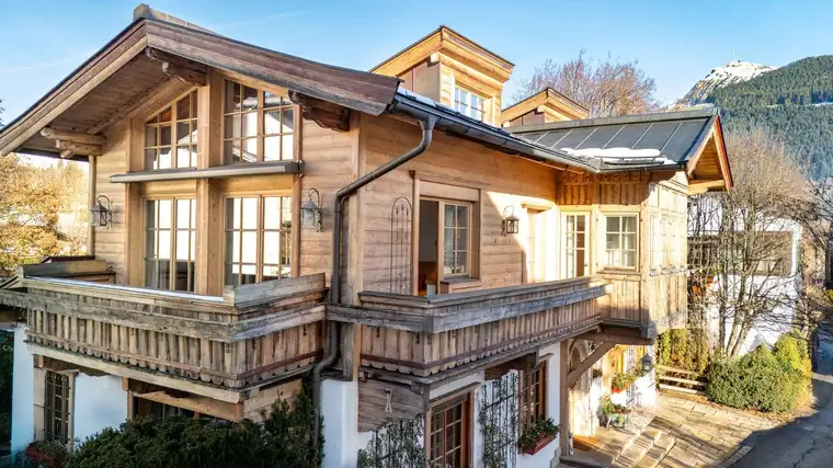 Nicola Knoll, LIVING DELUXE Deutschland Real Estate GmbH