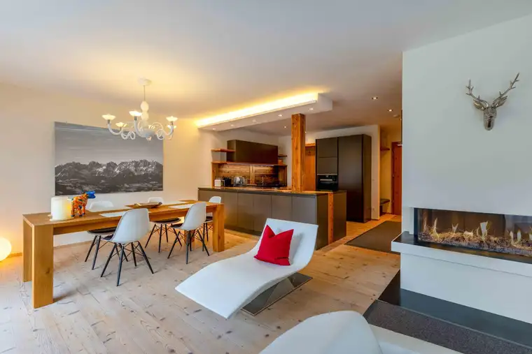 Tina Pühringer, LIVING DELUXE Real Estate GmbH