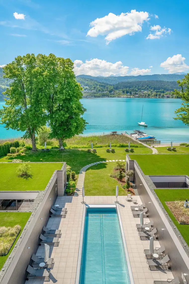 Alexander  Prager , LIVING DELUXE Real Estate GmbH