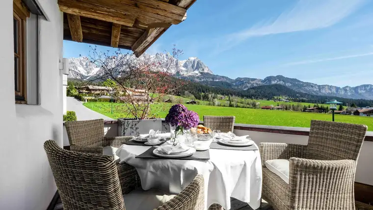 Mimi  Friedeler, LIVING DELUXE Real Estate GmbH