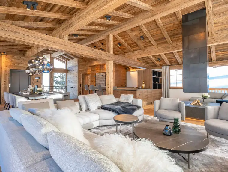 Tina Pühringer, LIVING DELUXE Real Estate GmbH