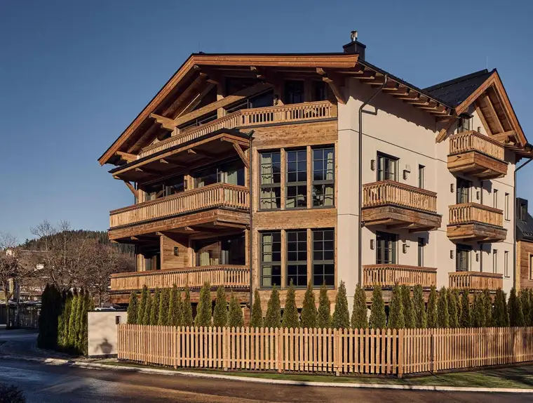 Nicola Knoll, LIVING DELUXE Real Estate GmbH