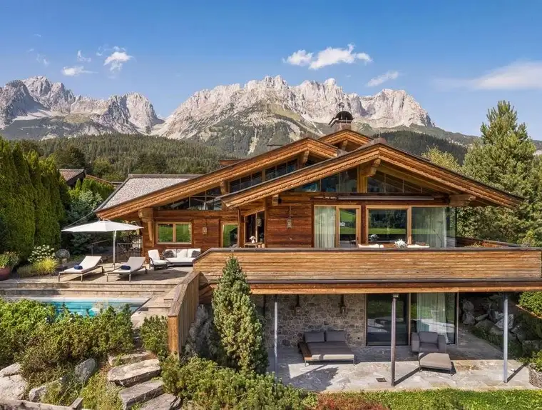 Nicola Knoll, LIVING DELUXE Real Estate GmbH