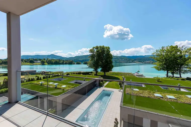Alexander  Prager , LIVING DELUXE Real Estate GmbH