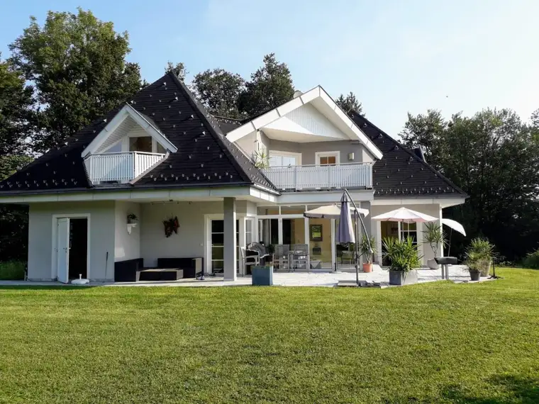 Exklusive Villa in Viktring auf traumhaftem Grundstück – Luxus trifft Natur