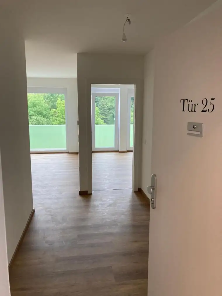 NEUBAU: 2 Zimmer, viel Licht und geräumiger Balkon