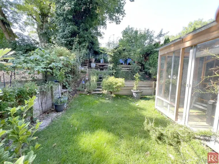 Große Gartenwohnung in ruhiger Lage inkl. TG-Stellplatz