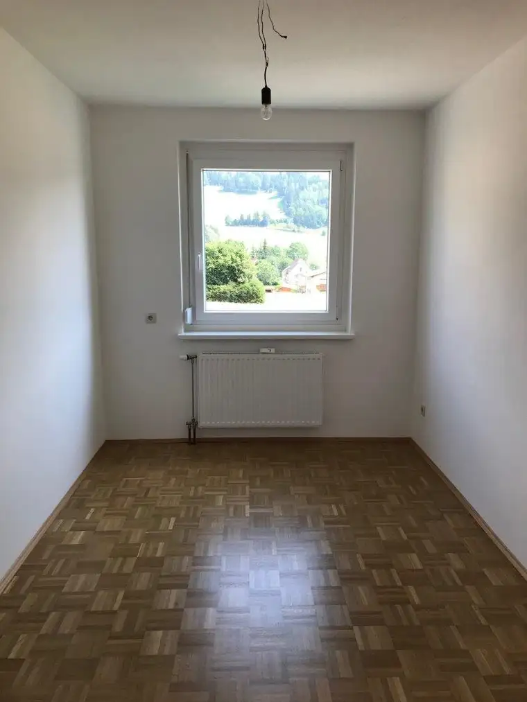 Familienoase mit 2 Balkonen mitten im Grünen