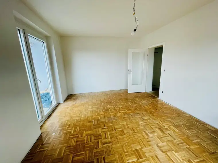 2 Zimmer | gefördert | Balkon