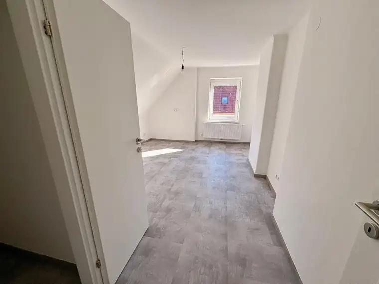 Erstbezug nach Sanierung | 2 Zimmer | Anzengruberweg 12