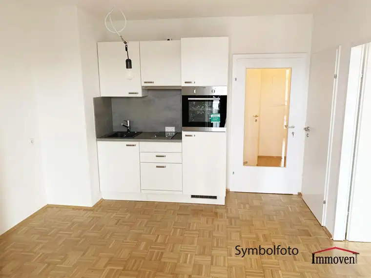 UNBEFRISTET - Generalsanierte 1-Zimmerwohnung mit Balkon Nähe Murpromenade!