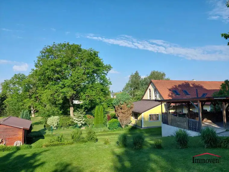 PROVISIONSFREI - Große Doppelhaushälfte mit traumhaftem Wintergarten PLUS zusätzlicher Bauparzelle mit 873 m²