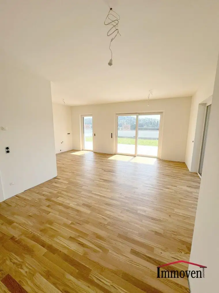 ERSTBEZUG - RUHELAGE in Mariatrost: moderne 3-Zimmerwohnung mit Terrasse, mit Garten und 2 Tiefgaragenplätze