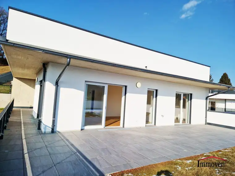 Erstbezug und Ruhelage in Mariatrost: moderne 3-Zimmerwohnung mit Terrasse, mit Garten und 2 Tiefgaragenplätze