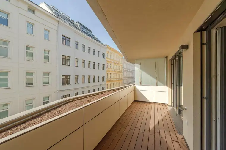 Moderne 2-Zimmer Wohnung mit luxuriöser Ausstattung &amp; großer Loggia ~ ab August beziehbar ~ Projekt Leopold!