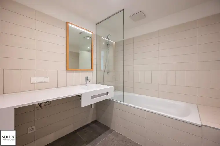 nette, hofseitige 2 Zimmer Erstbezugswohnung mit Balkon in der Apollogasse 18 - bezugsfertig!