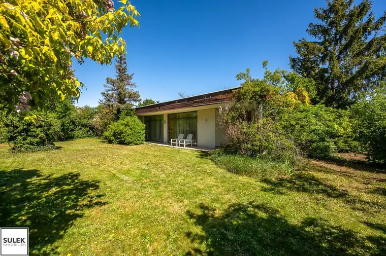 Bungalow mit großem Garten auf außergewöhnlichem Eckgrundstück in Bestlage von Inzersdorf